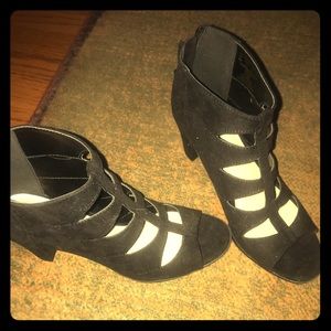 Metaphor shoe booties